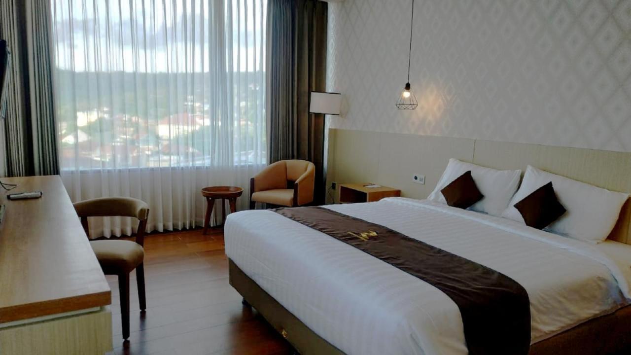 Zenith Premiere Hotel Baubau Exterior foto